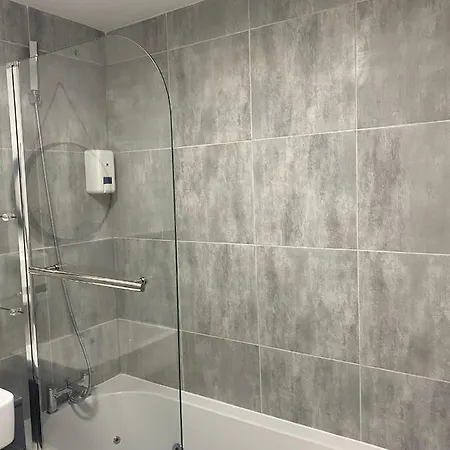 - Palatine Road Apartment