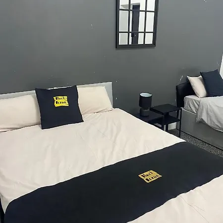 Black Ocean Aparthotel