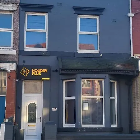 - Palatine Road Apartment