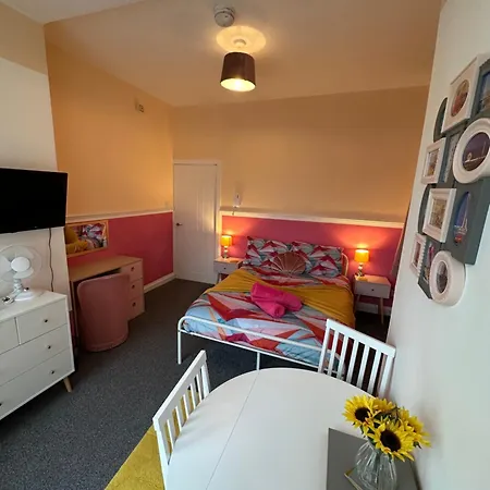 Rocks Pleasure Apartment *