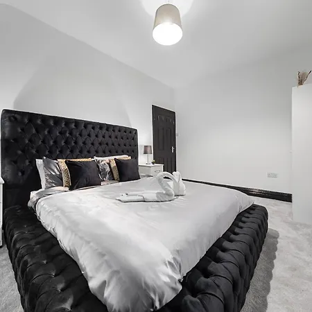 Luxury By The Sea Blackpool's Finest Getaway For 8 Holiday home Blackpool