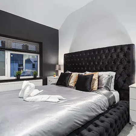 Luxury By The Sea Blackpool's Finest Getaway For 8 Holiday home Blackpool