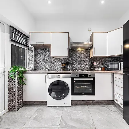 Holiday home Luxury By The Sea Blackpool's Finest Getaway For 8