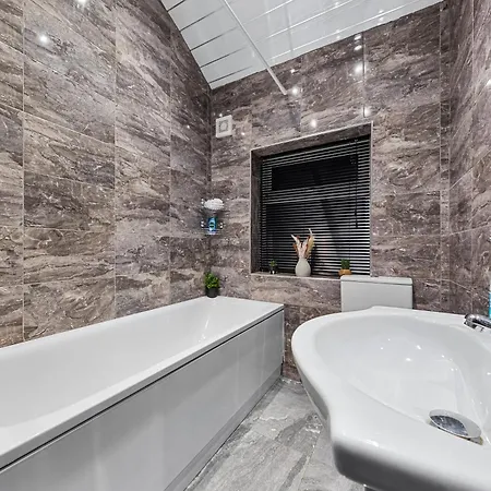 Holiday home Luxury By The Sea Blackpool's Finest Getaway For 8 *