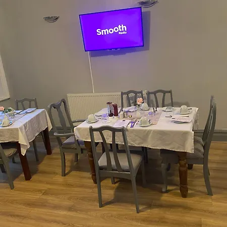 Hotel Bradburys Of 4*