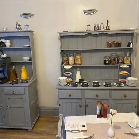 Bradburys Of Hotel 4*