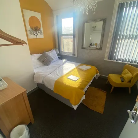 Hotel Bradburys Of Blackpool