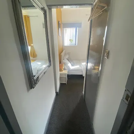Hotel Bradburys Of 4*