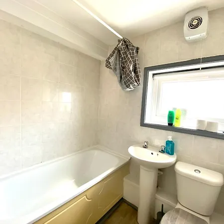 Kennedy House By Service Apartment *