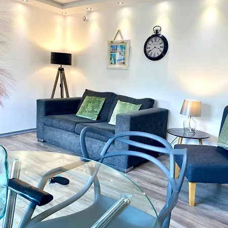Apartment Kennedy House By Service Blackpool