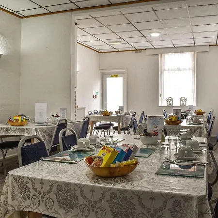 Szálloda Danescourt