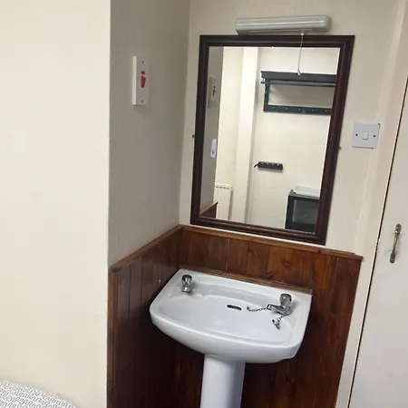 Apollo Number 7 Guest house *