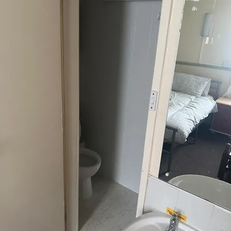 Apollo Number 7 Guest house *