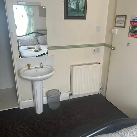 Apollo Number 7 Guest house