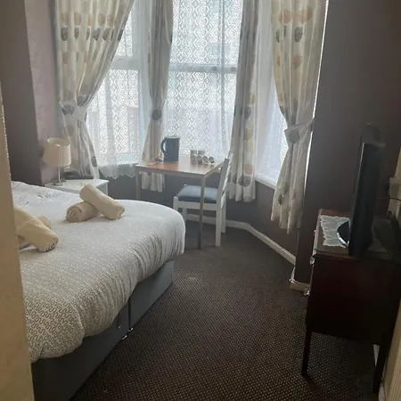 Guest house Apollo Number 7 *