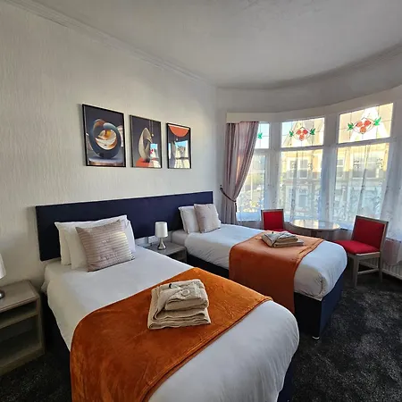 Collingwood 4*