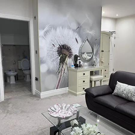 Fourrooms Bed & Breakfast Blackpool