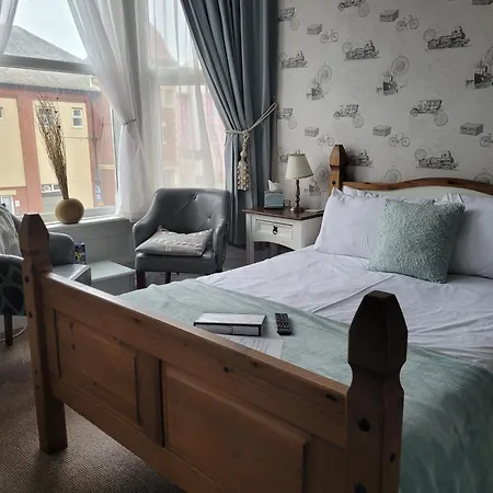 Гостевой дом J's Mayfair Блэкпул