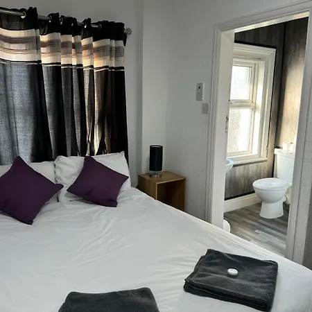 Burlington West Guest house