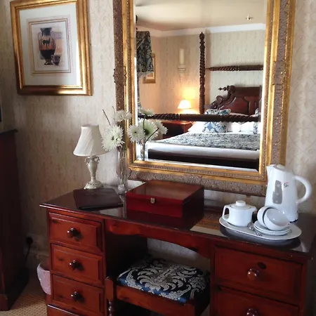 Гостевой дом The Old Coach House 4*