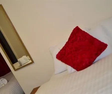 Bed & Breakfast The Chimes On The Sea 3*