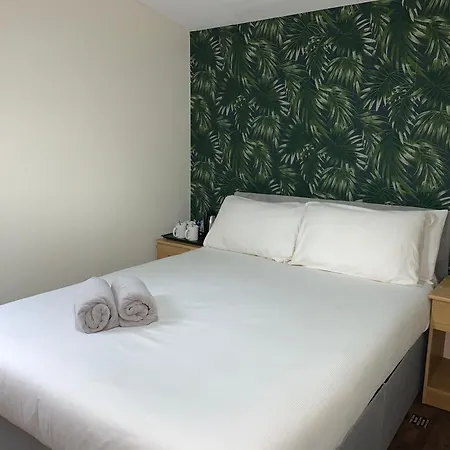 Malibu Hotell 3*