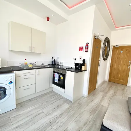 Princess Theatre View By Service Apartment *