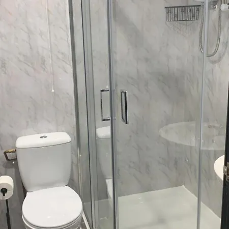 Woodhouse Fully Refurbished Quiet Family No Stag Or Hens Will Be Refused On Checkin Отель 4*