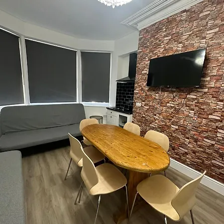 Appartement Suli House- Flats & En-suite-families And Couples Only *