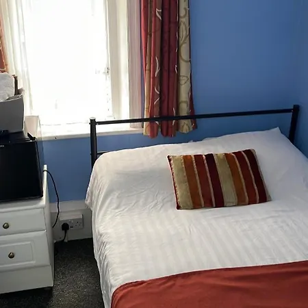Backpackers & Hotel