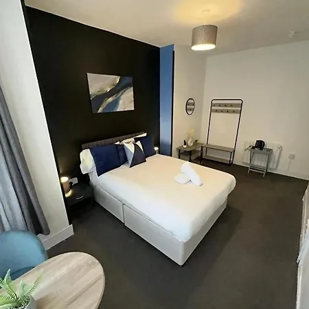 North Coast Hotel *