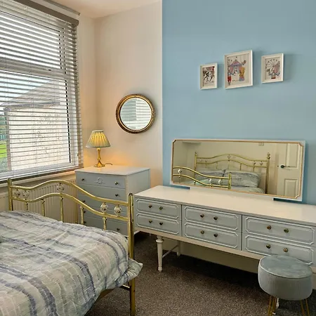 Quirky House Holiday home