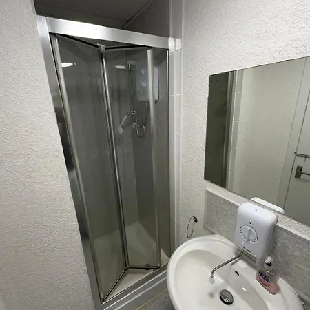 North Coast Hotel *