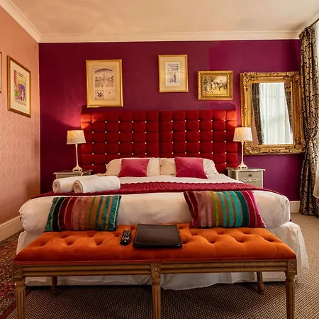 Rouge Hotel