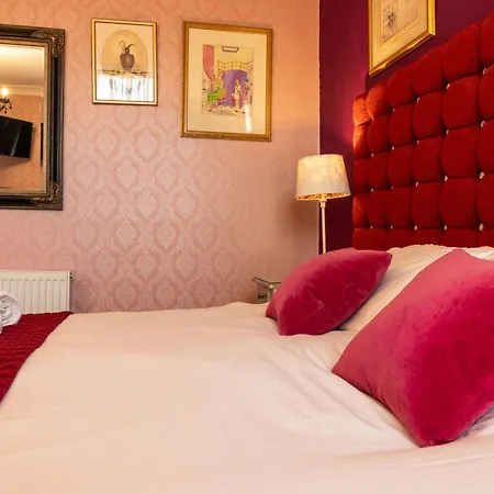 Rouge Hotel