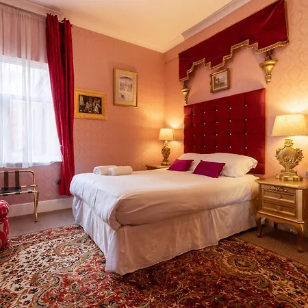 Hotel Rouge 4*