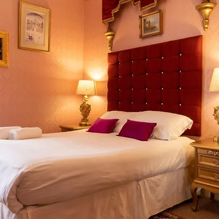 Hotel Rouge 4*