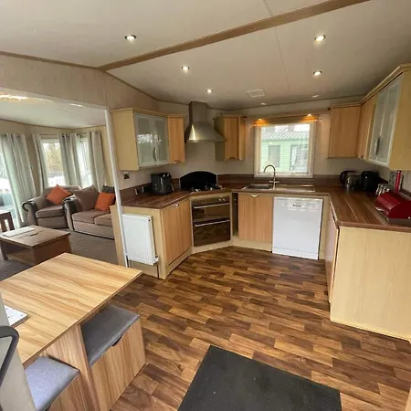 8 Berth Caravan Marton Mere