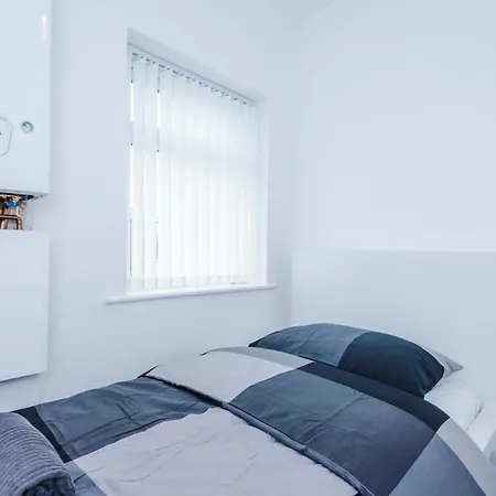 Penrose House-cozy Comfy Retreat Blackpool