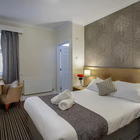 Ashley Victoria Hotel 4*