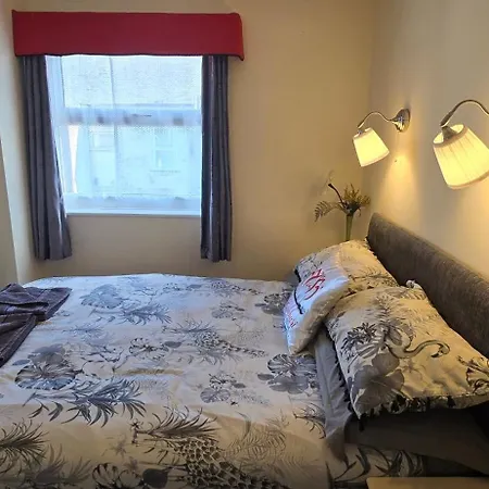 Bukhari 4* Blackpool