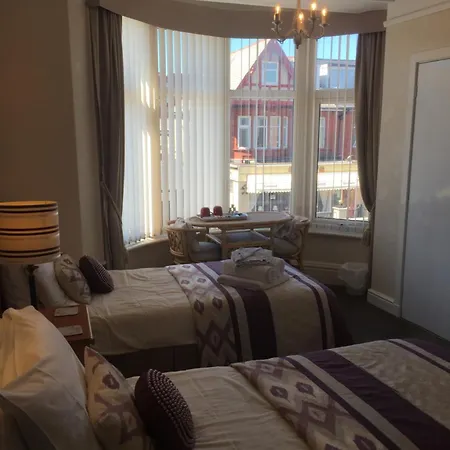 Bed & Breakfast The Fernroyd 3*