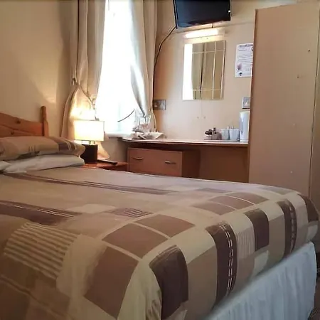 Dora Hotel
