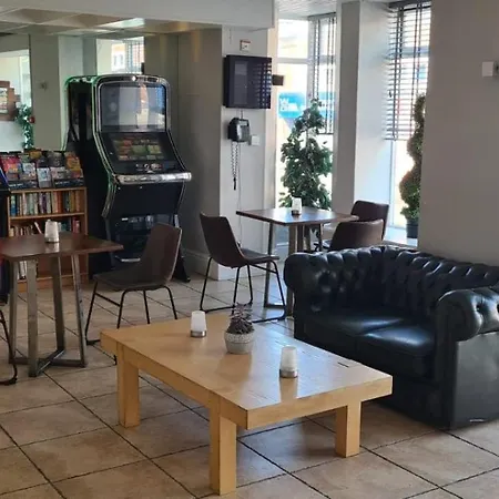 The Arncliff Hotel 3*