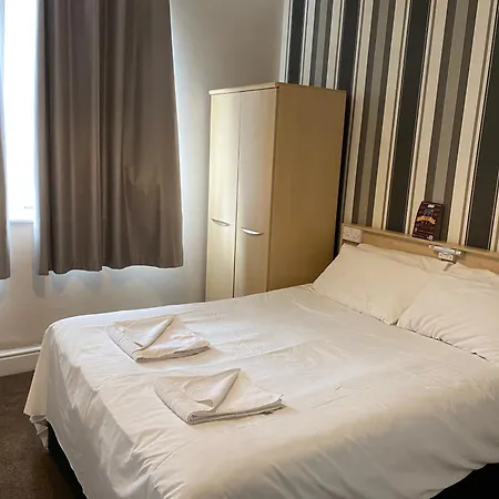 The Arncliff Hotel 3*