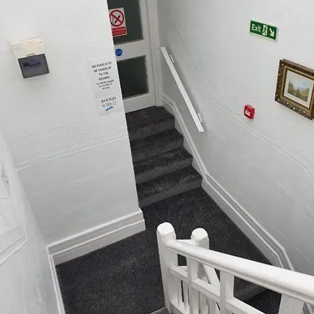 Dora Hotel 3*