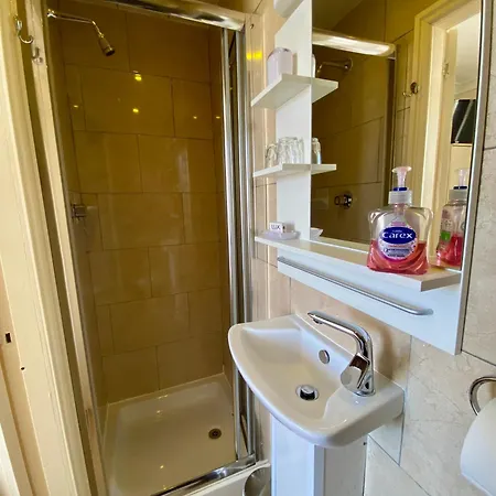 The Libra - Adults Only With Carpark 3*