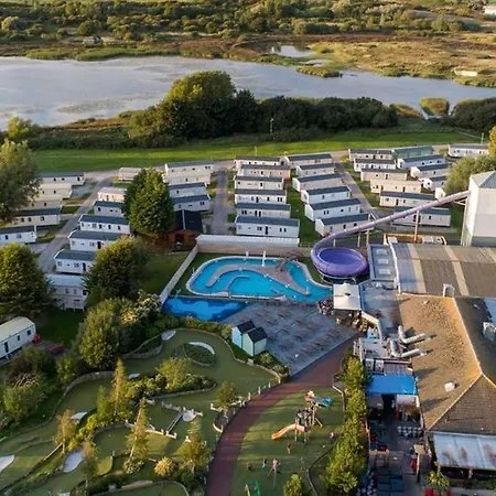 Private Caravan To Hire - Marton Mere Haven Village Blackpool