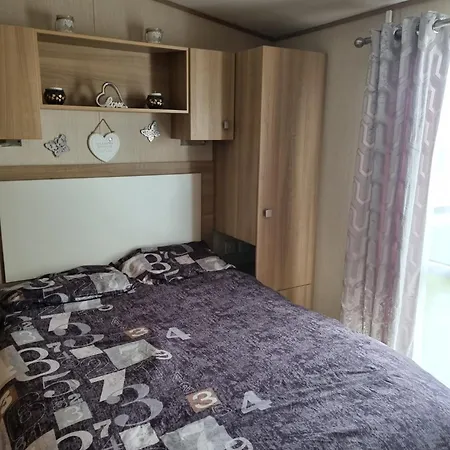 Private Caravan To Hire - Marton Mere Haven Village