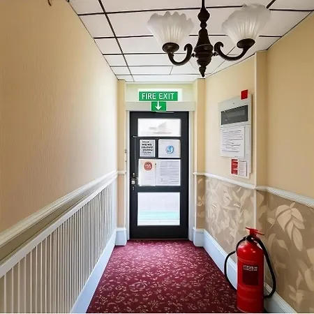 St Elmo Hotell 3*